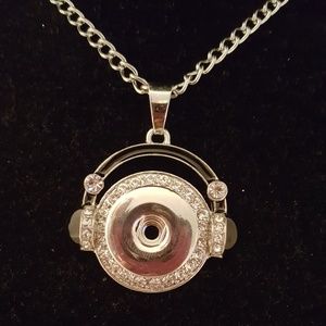 Headphones Pendant Snap Necklace with Rhinestones